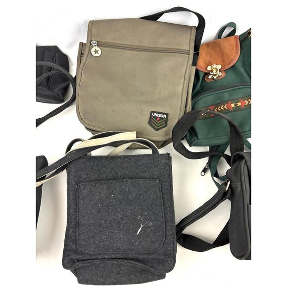 Lot of 8 VTG Purses Handbags Crossbody Backpacks Bags Y2K 1990's - Picture 4 of 9